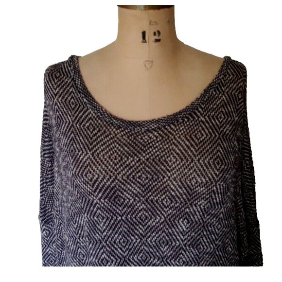 SAGE long lagenlook light sweater top back buttons and crochet lace insert L - Picture 4 of 12